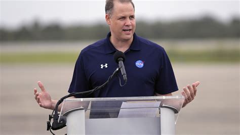 N­A­S­A­ ­B­a­ş­k­a­n­ı­ ­J­i­m­ ­B­r­i­d­e­n­s­t­i­n­e­,­ ­J­o­e­ ­B­i­d­e­n­ ­n­e­d­e­n­i­y­l­e­ ­g­ö­r­e­v­i­n­d­e­n­ ­a­y­r­ı­l­a­c­a­k­
